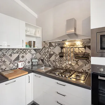 Casa Girasole 600 Mt Dal Mare アパート